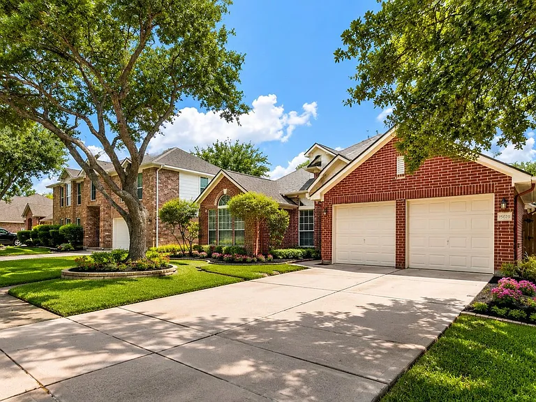 8619 Bridge Park Dr — Photo 2