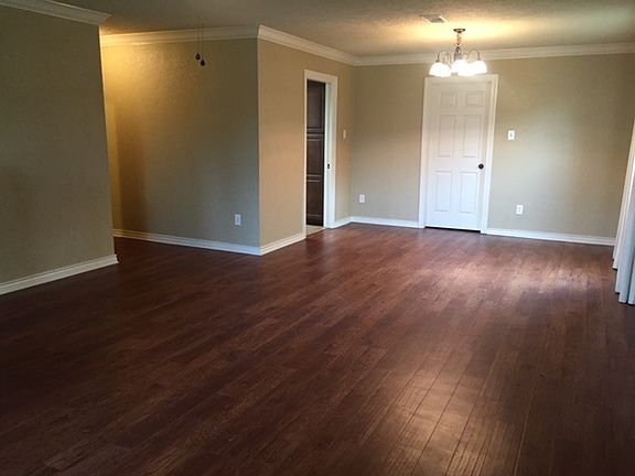4th image of 6715 Marshall Place Dr