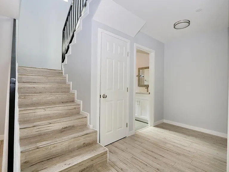 8921 S San Pedro St #A — Photo 15