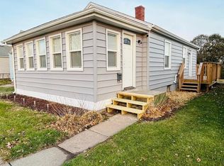 2313 McKinley St, Clinton, IA 52732