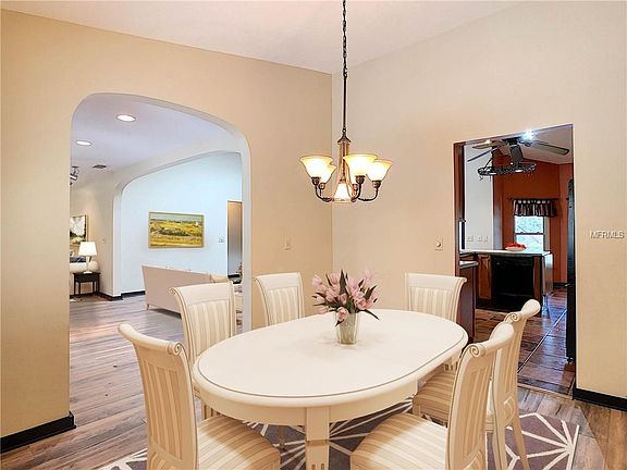 5th image of 4507 Winderwood Cir