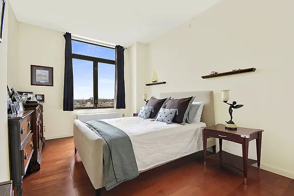 Sold by Stribling | media 6