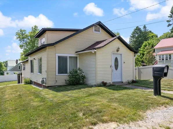 24 Clark Street, Franklin, NH 03235