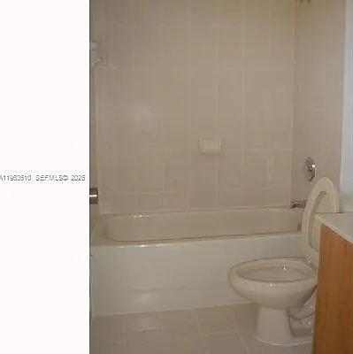 875 SW 6th Pl #TOWNHOUSE — Photo 11