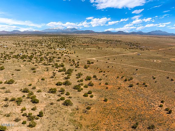 5th image of 2944 S Lowell Dr