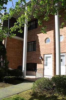 2nd image of 199 Farrwood Dr