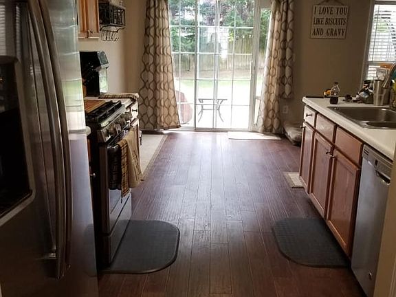 5th image of 527 Drifton Way