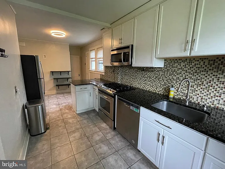 721 Mayflower Ave — Photo 30