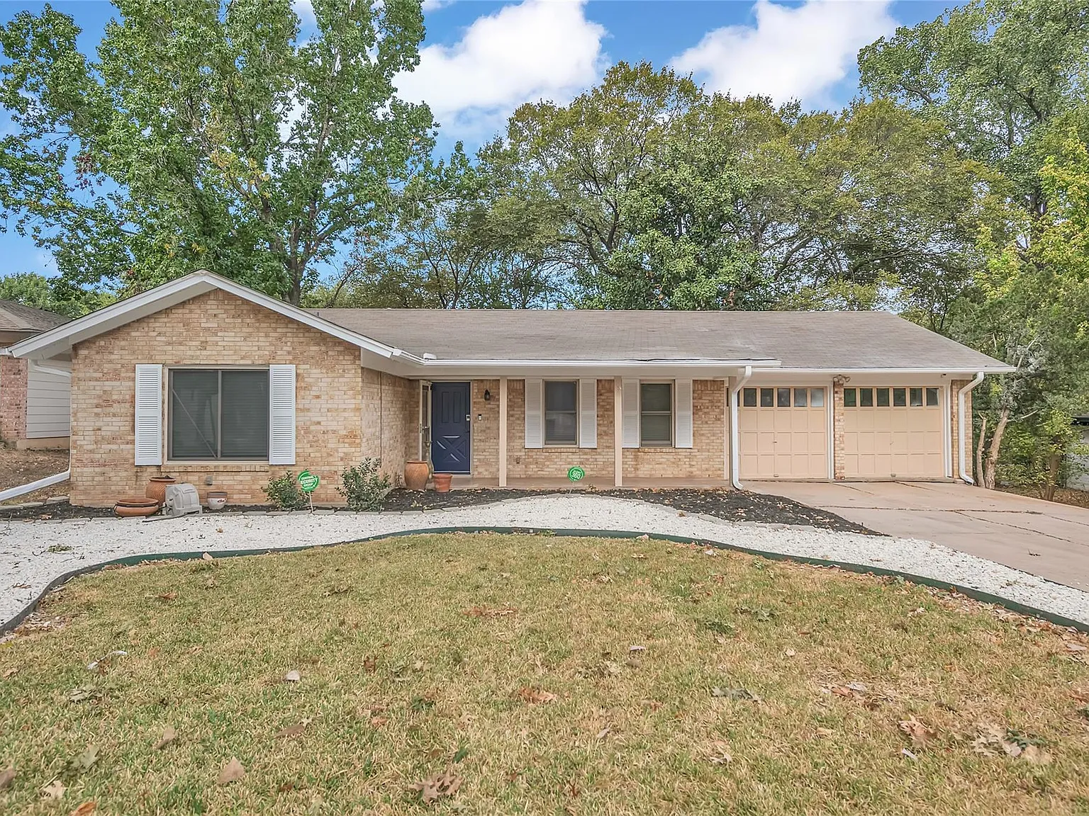 5 bed, 2.0 bath, 1875 sqft, $5,950 — Photo 1
