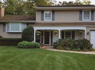 19 Berkeley Ter, Livingston Twp., NJ 07039