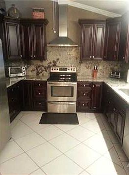 3rd image of 1308 Skylark Ln