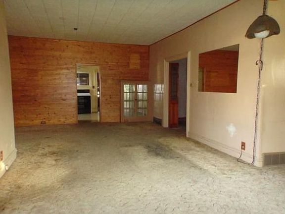 5th image of 869 Gilmore Ave