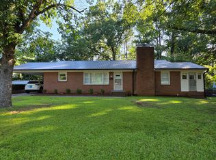 710 Spring Ln, Sanford, NC 27330