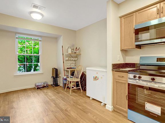 5th image of 6167 Castletown Way