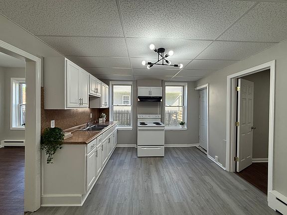 Kitchen(NEW Refrigerator if on the way!)