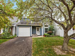 3405 Southport Dr, Island Lake, IL 60042