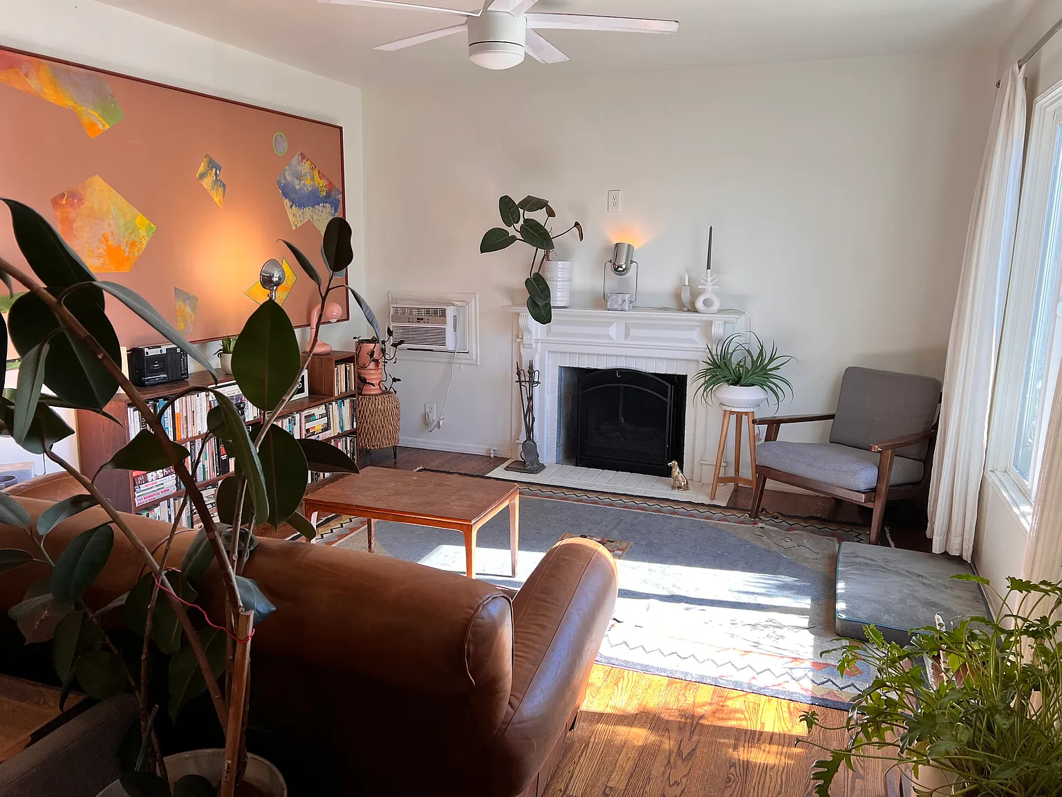 731 W Elder St — Photo 4