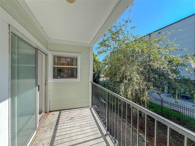 2360 SW Archer Rd #206 — Photo 14