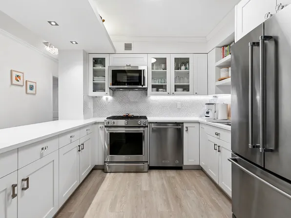 24 East 7th Street 4D image 1 of 7
