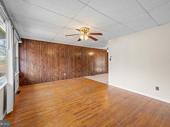 5th image of 748 Dartmouth Dr