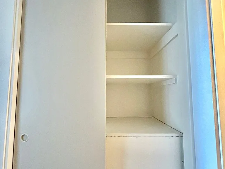 Bayview Apartments — Photo 41