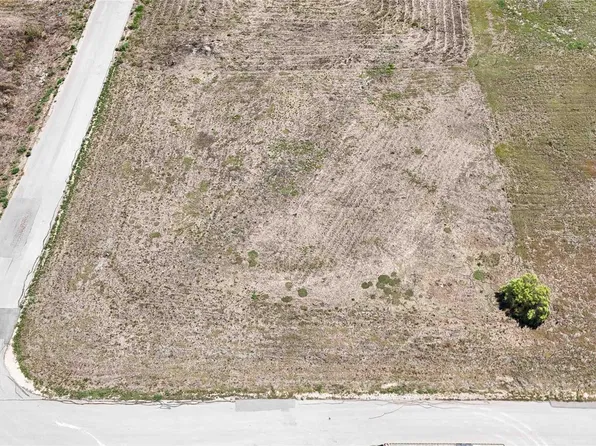 190 Deserado Loop, Del Valle, TX 78617