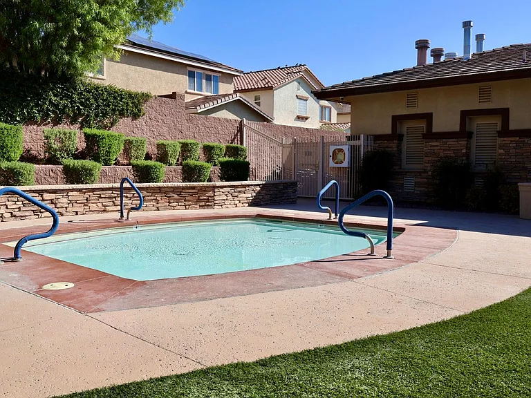 10643 Tray Mountain Ave — Photo 32