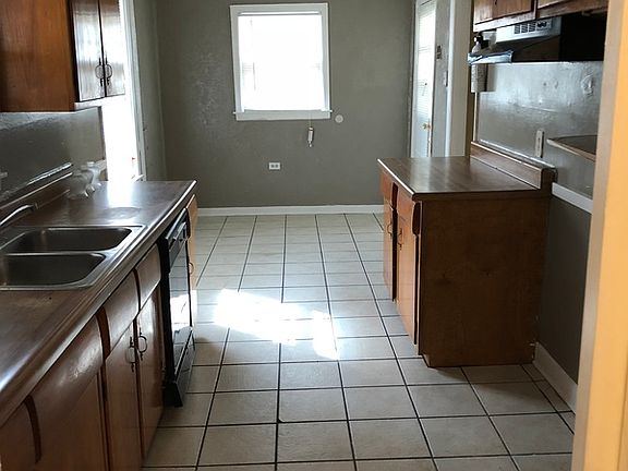 4th image of 3511 Philsdale Ave