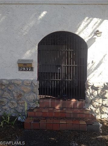 1st image of 1937 Evans Ave