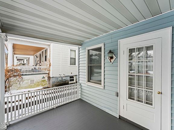 4th image of 78 S Pine Avenue