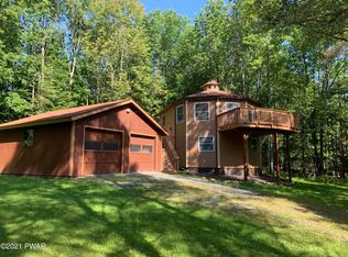 50 Woodcrest Ln, Lake Ariel, PA 18436