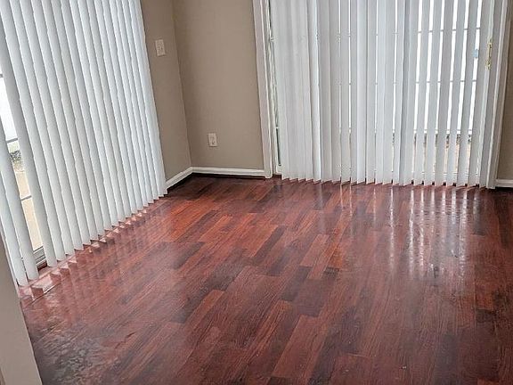 3rd image of 3812 Sterling Pointe Dr Unit F10