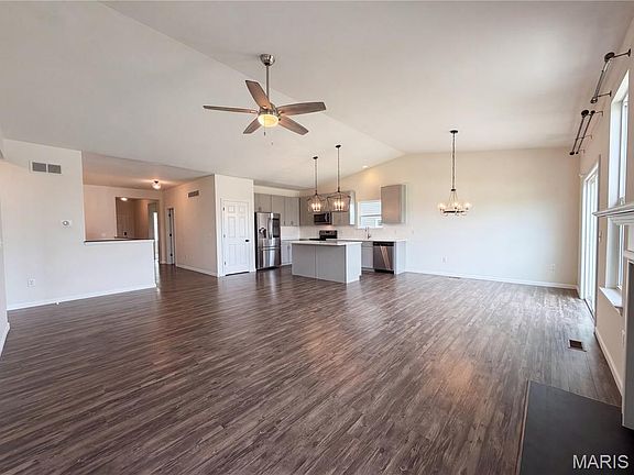 3rd image of 1034 Sweet River Dr