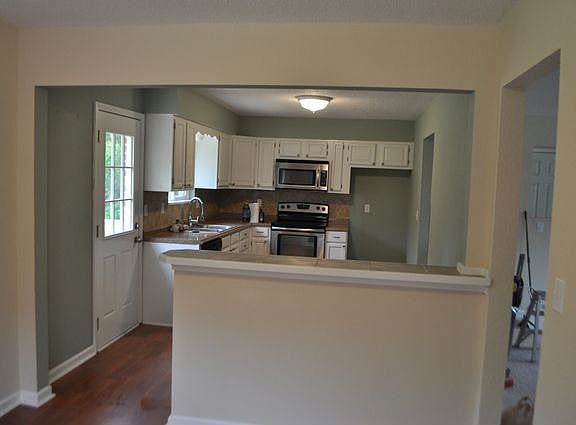 5th image of 5949 Nogard Ave