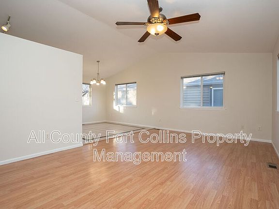 5th image of 2450 Emerald St