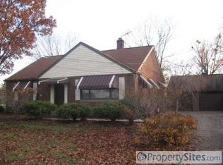 226 Mapleview Dr, Seven Hills, OH
