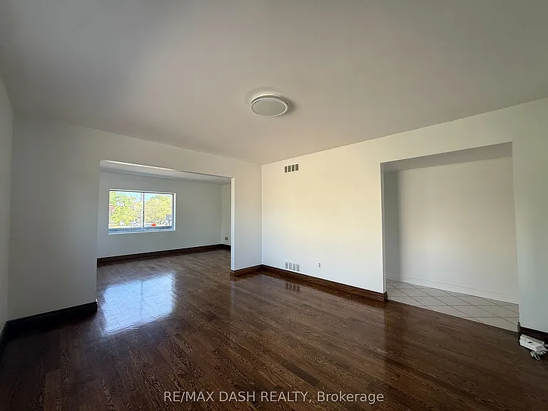 2973 Bloor St W #UPPER — Photo 13