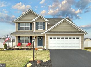 220 Andrew Dr, York, PA 17404