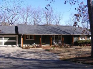 750 Ridgewood Dr, Hartwell, GA 30643