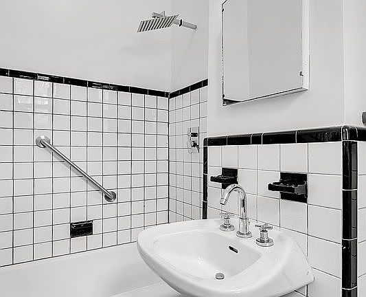 5th image of 615 W 113th St APT 82
