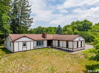 10 Horseshoe Drive, Danbury, CT 06811