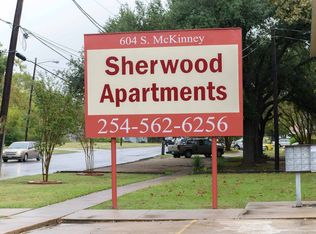 604 S McKinney St APT 304, Mexia, TX 76667