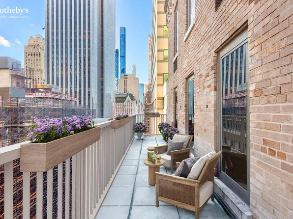 502 Park Avenue 18D image 1 of 14