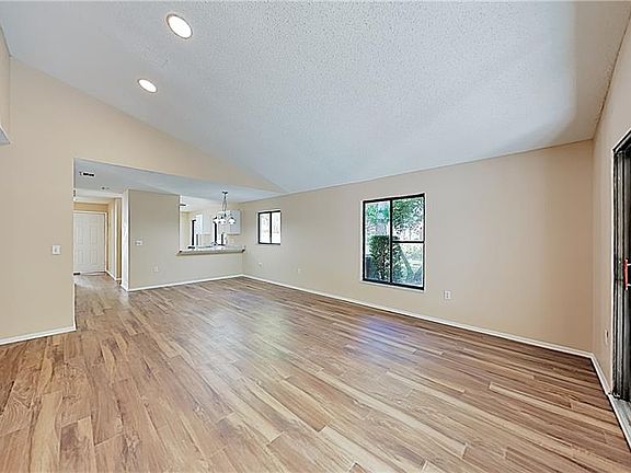 4th image of 3605 Quail Hollow Ln