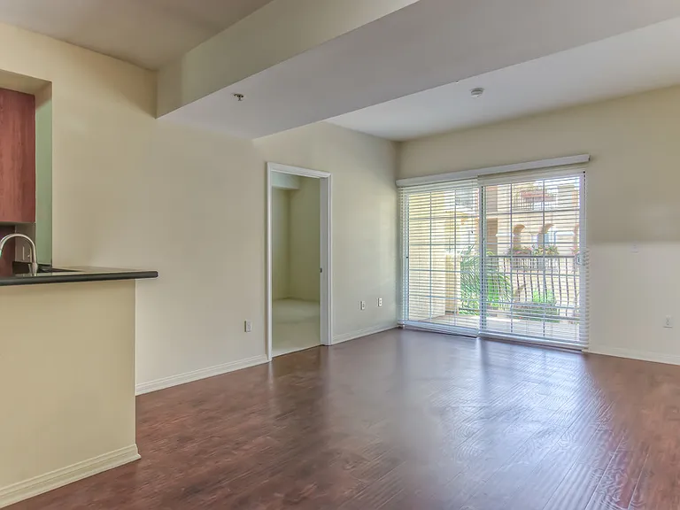 The Mission Apartments — Photo 3