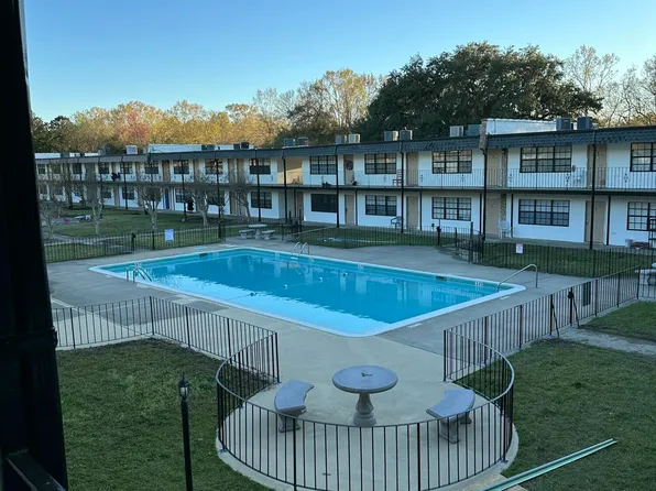 6601 Dorchester Rd APT 109, North Charleston, SC 29418