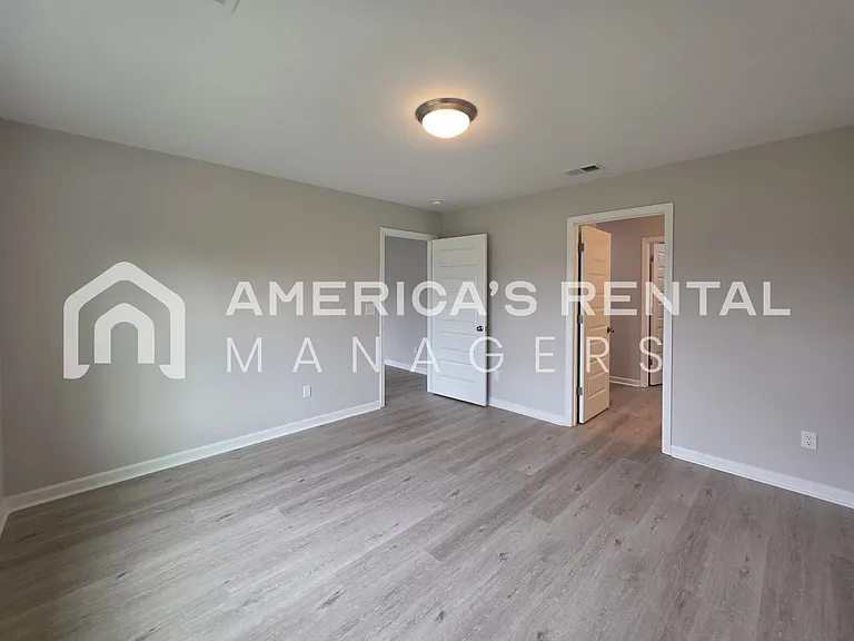 10312 Squires Way — Photo 36