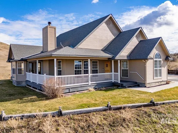 2132 Corral Rd, Emmett, ID 83617