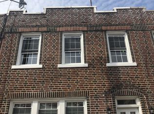 2444 32nd St, Astoria, NY 11102
