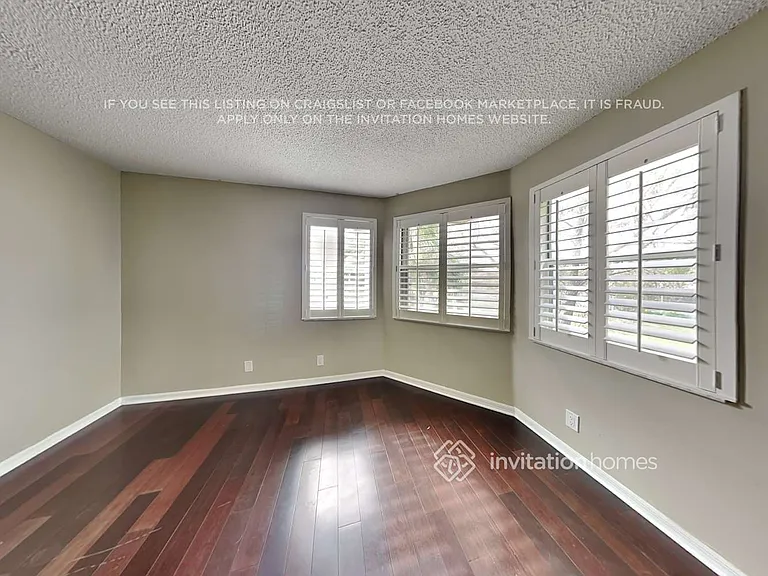 6111 NW 58th Way — Photo 10